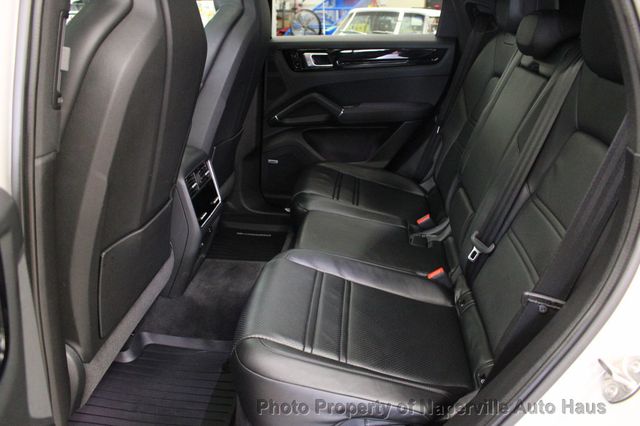 2021 Porsche Cayenne Coupe AWD - 23037944 - 32