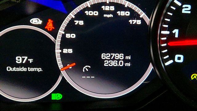 2021 Porsche Cayenne Coupe AWD w/ Premium Package Plus & Surround View - 23029482 - 14