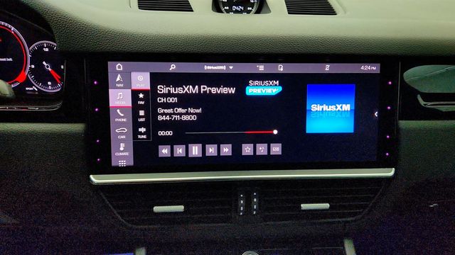 2021 Porsche Cayenne Coupe AWD w/ Premium Package Plus & Surround View - 23029482 - 17