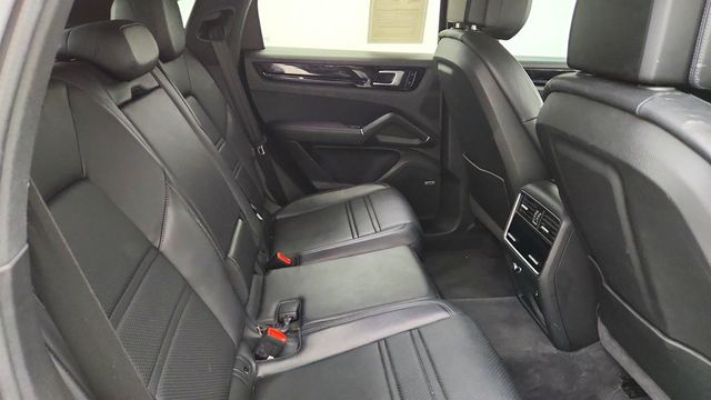 2021 Porsche Cayenne Coupe AWD w/ Premium Package Plus & Surround View - 23029482 - 22