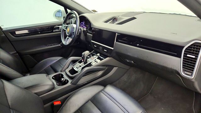 2021 Porsche Cayenne Coupe AWD w/ Premium Package Plus & Surround View - 23029482 - 24