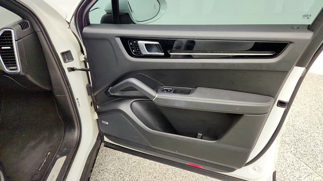 2021 Porsche Cayenne Coupe AWD w/ Premium Package Plus & Surround View - 23029482 - 25