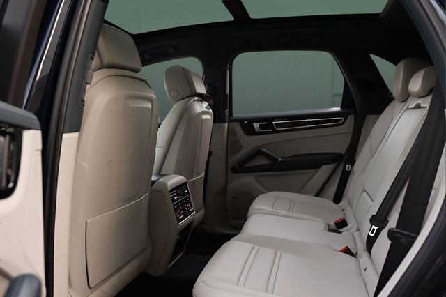 2021 Porsche Cayenne E-Hybrid AWD - 23034323 - 21