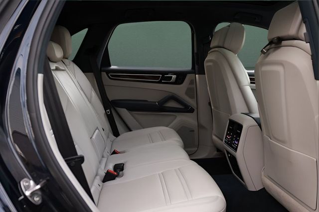 2021 Porsche Cayenne E-Hybrid AWD - 23034323 - 24