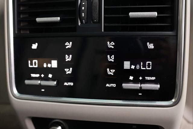 2021 Porsche Cayenne E-Hybrid AWD - 23034323 - 32