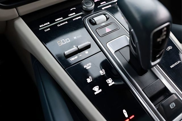 2021 Porsche Cayenne E-Hybrid AWD - 23034323 - 57