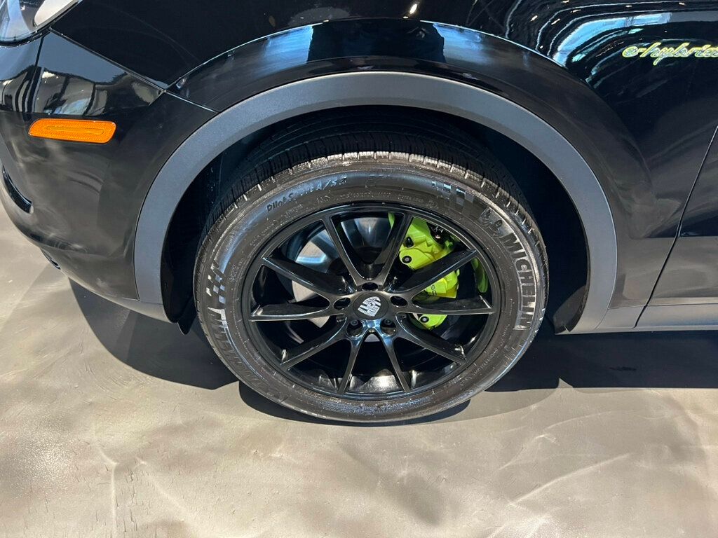 2021 Porsche Cayenne E-Hybrid photo 9