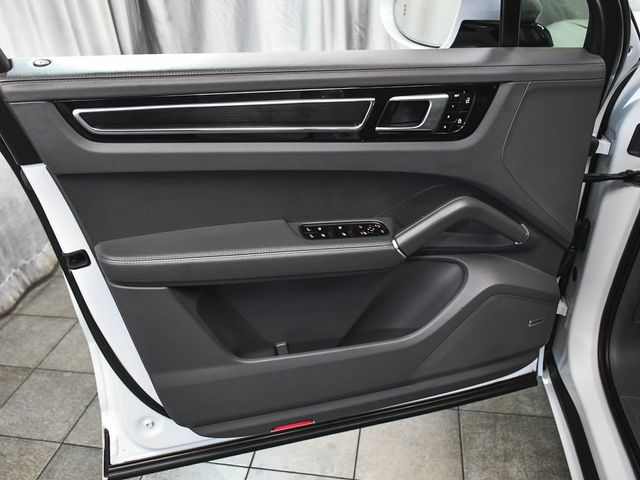 2021 Porsche Cayenne GTS - 23070918 - 10