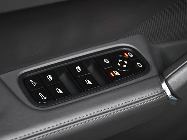 2021 Porsche Cayenne GTS - 23070918 - 11