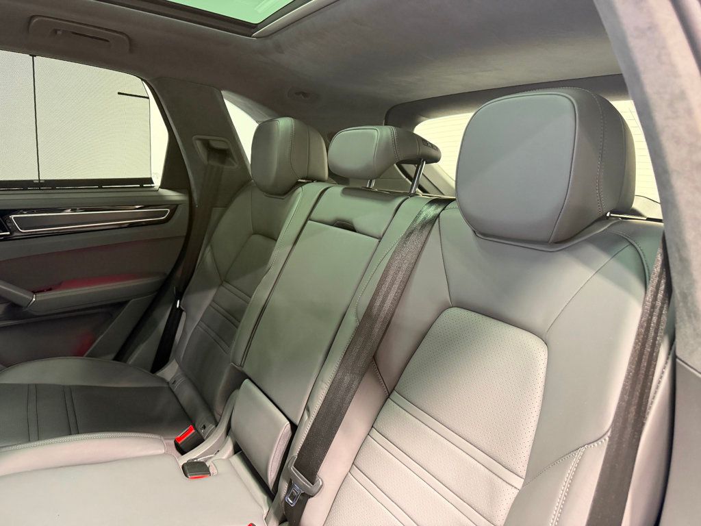 2021 Porsche Cayenne GTS AWD - 22947591 - 11