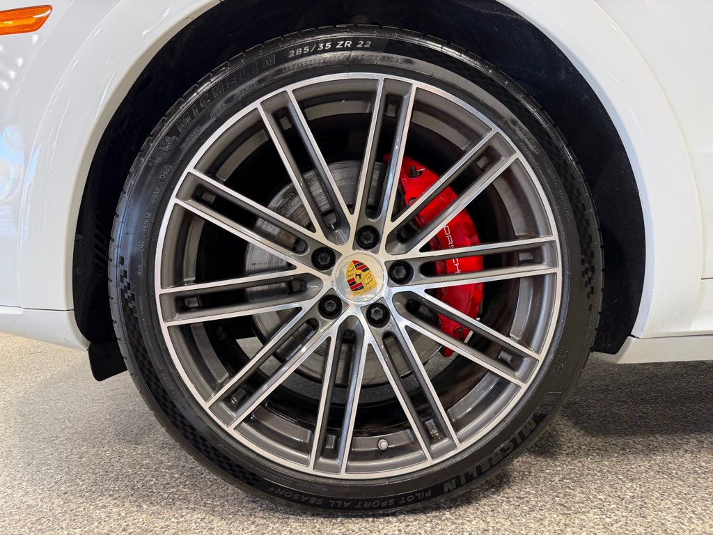 2021 Porsche Cayenne GTS AWD - 22947591 - 14
