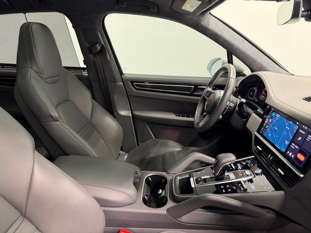 2021 Porsche Cayenne GTS AWD - 22947591 - 30