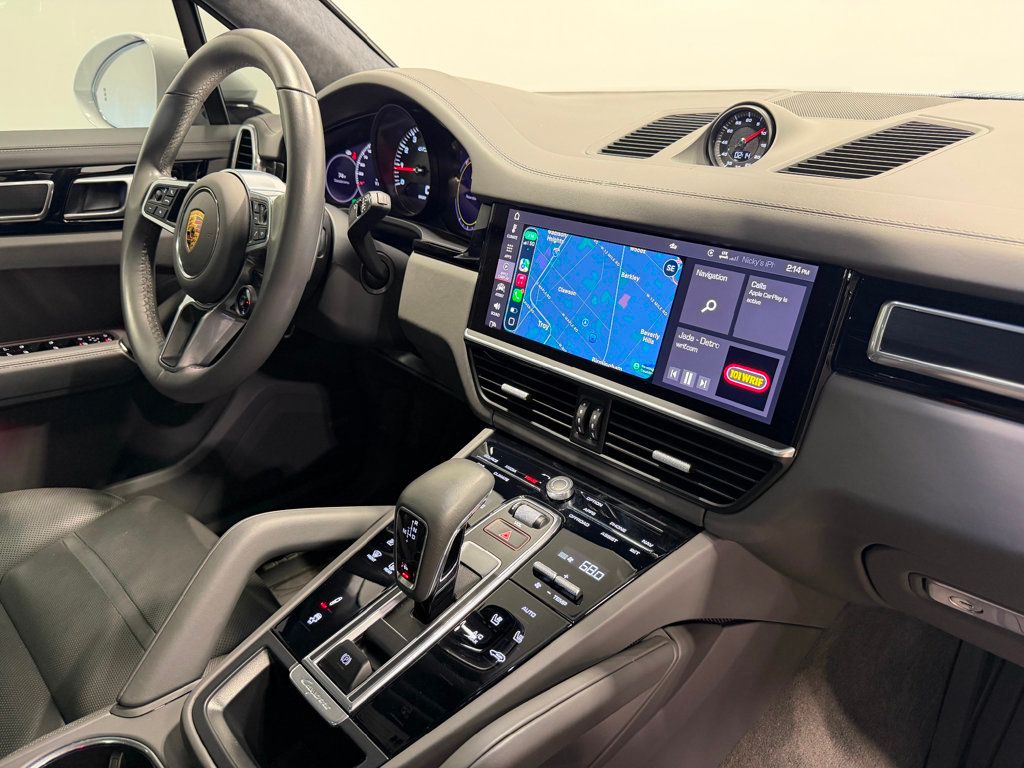 2021 Porsche Cayenne GTS AWD - 22947591 - 32