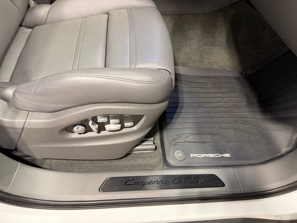 2021 Porsche Cayenne GTS AWD - 22947591 - 37