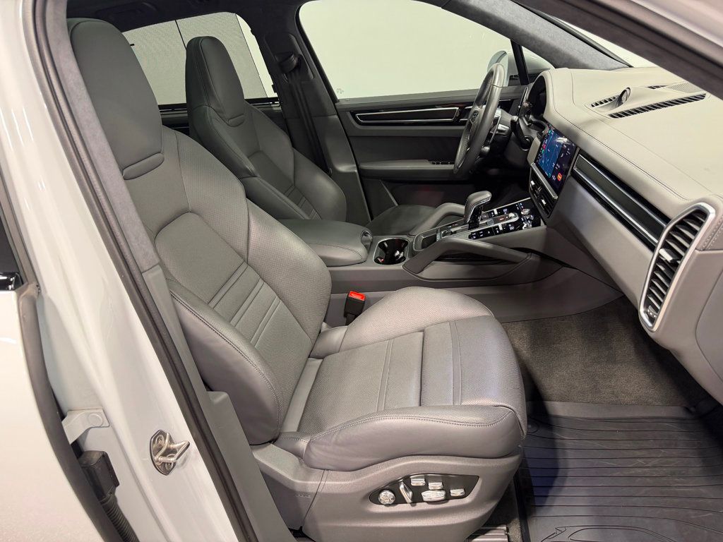 2021 Porsche Cayenne GTS AWD - 22947591 - 38