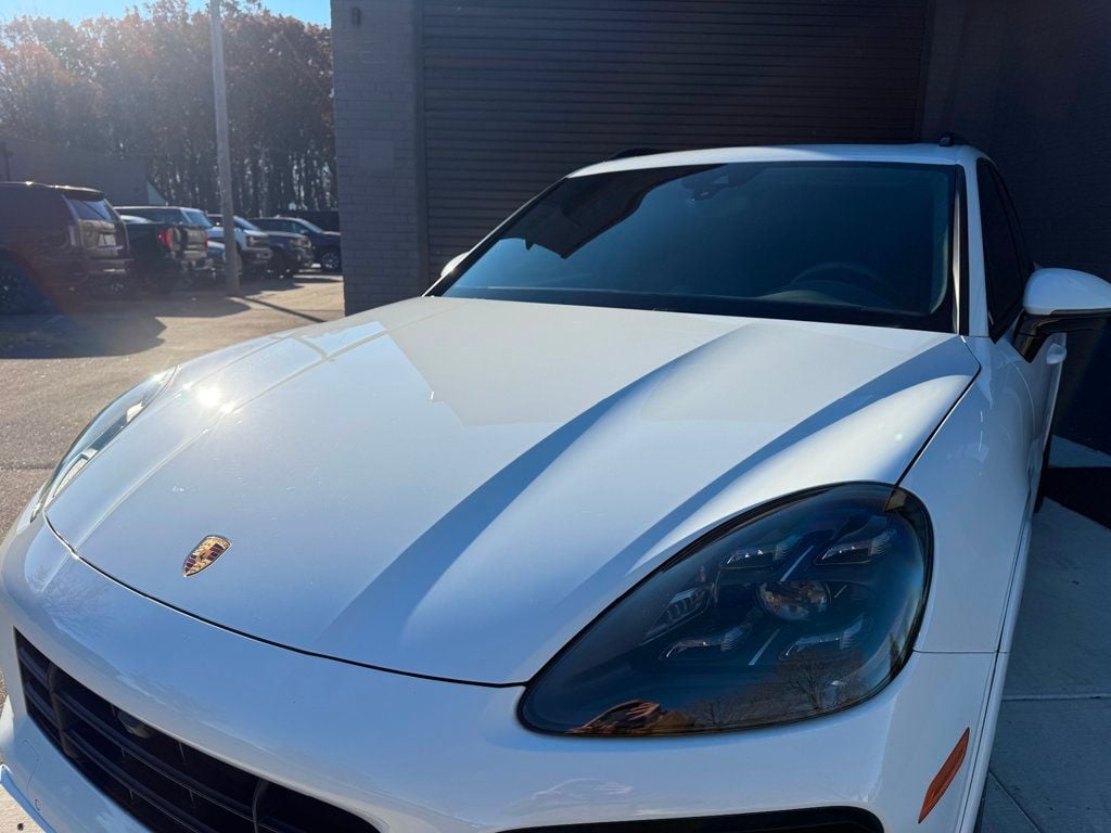 2021 Porsche Cayenne GTS photo 4