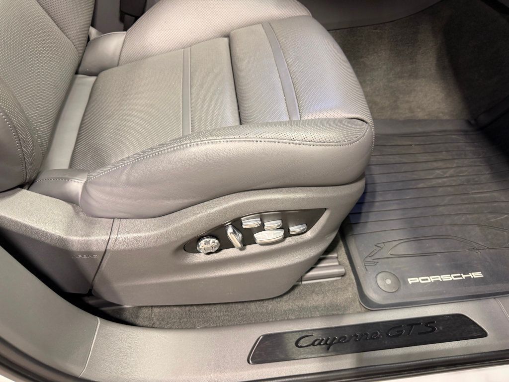 2021 Porsche Cayenne GTS AWD - 22947591 - 39