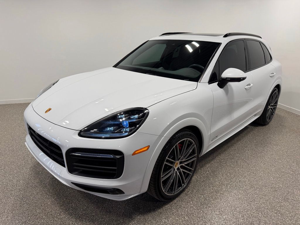 2021 Porsche Cayenne GTS AWD - 22947591 - 4