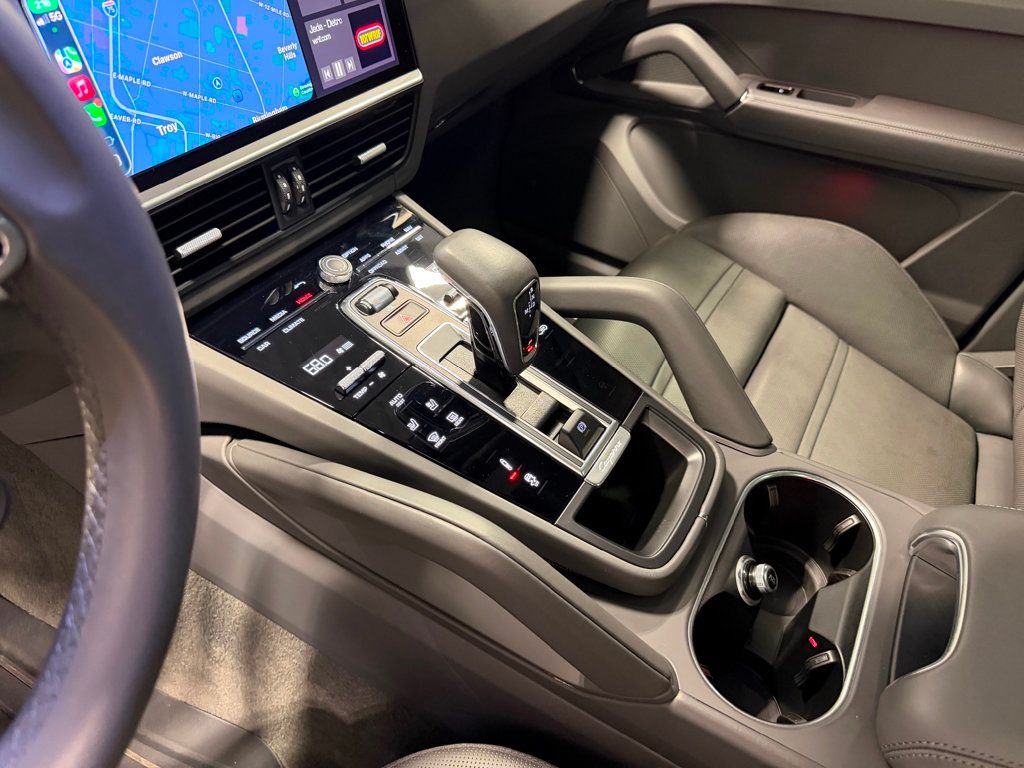 2021 Porsche Cayenne GTS AWD - 22947591 - 55