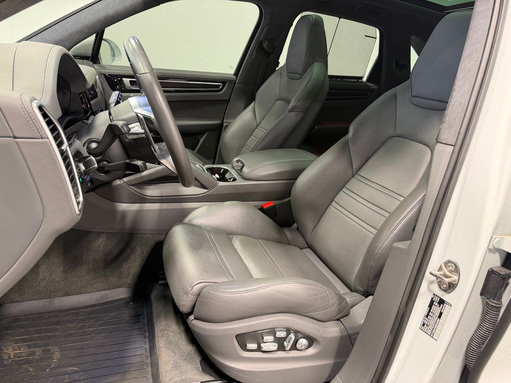 2021 Porsche Cayenne GTS AWD - 22947591 - 6