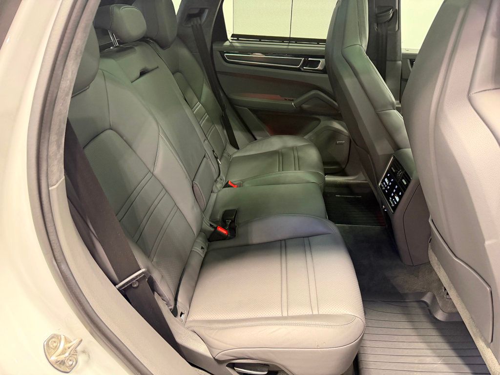 2021 Porsche Cayenne GTS AWD - 22947591 - 70