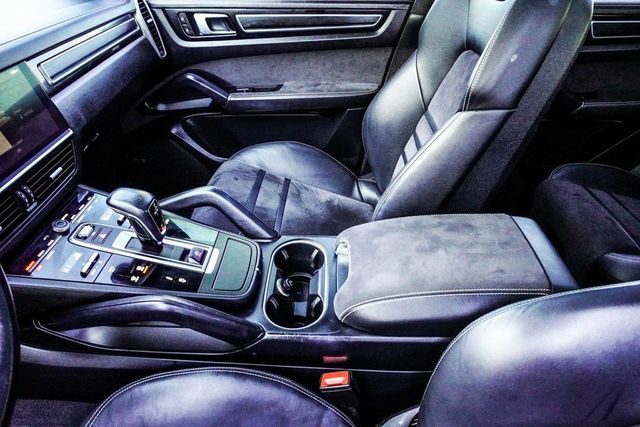 2021 Porsche Cayenne GTS AWD - 22971974 - 19