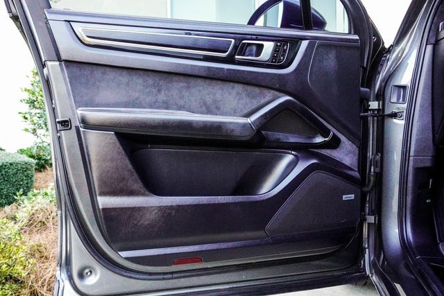 2021 Porsche Cayenne GTS AWD - 22971974 - 35