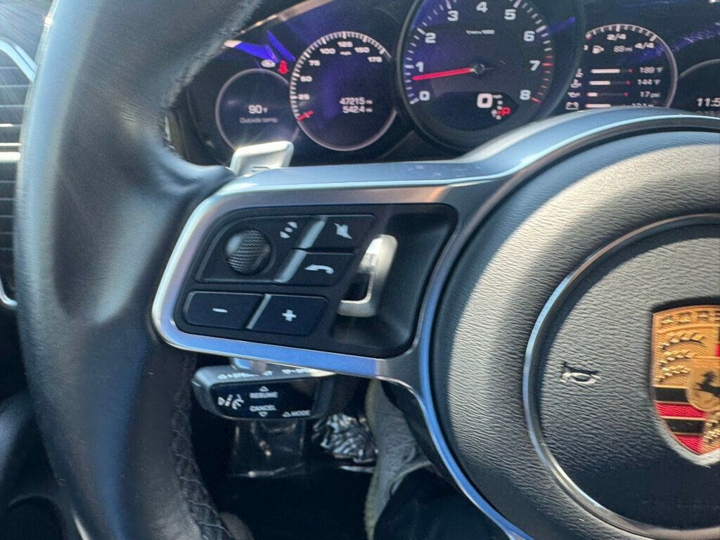 2021 Porsche Cayenne photo 24