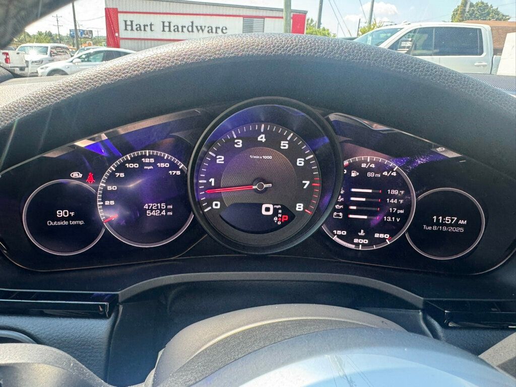 2021 Porsche Cayenne photo 25