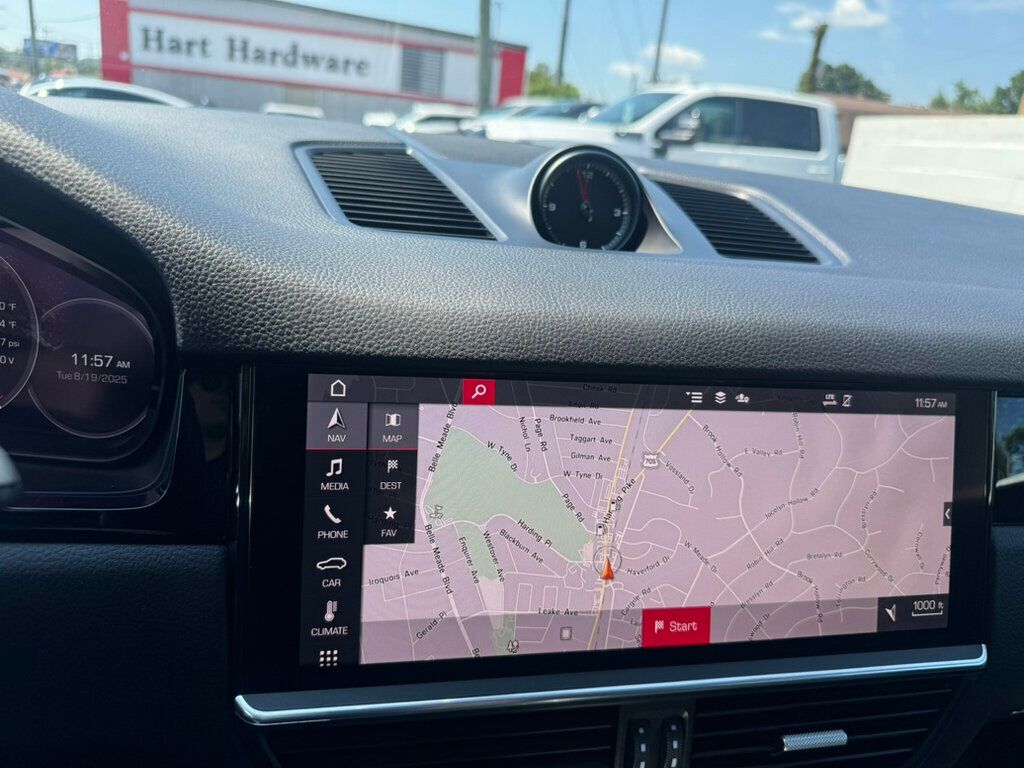 2021 Porsche Cayenne photo 27