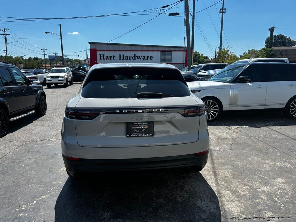2021 Porsche Cayenne photo 4