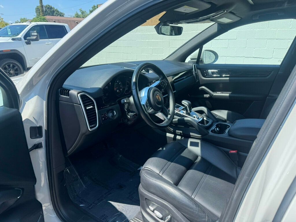 2021 Porsche Cayenne photo 9