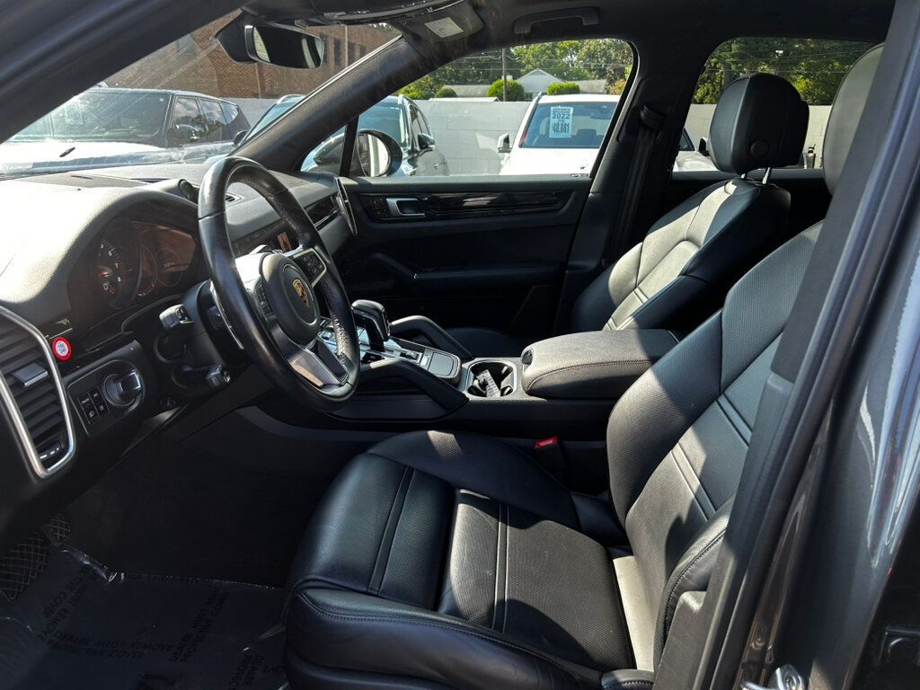 2021 Porsche Cayenne photo 10
