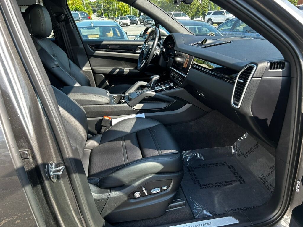 2021 Porsche Cayenne photo 21