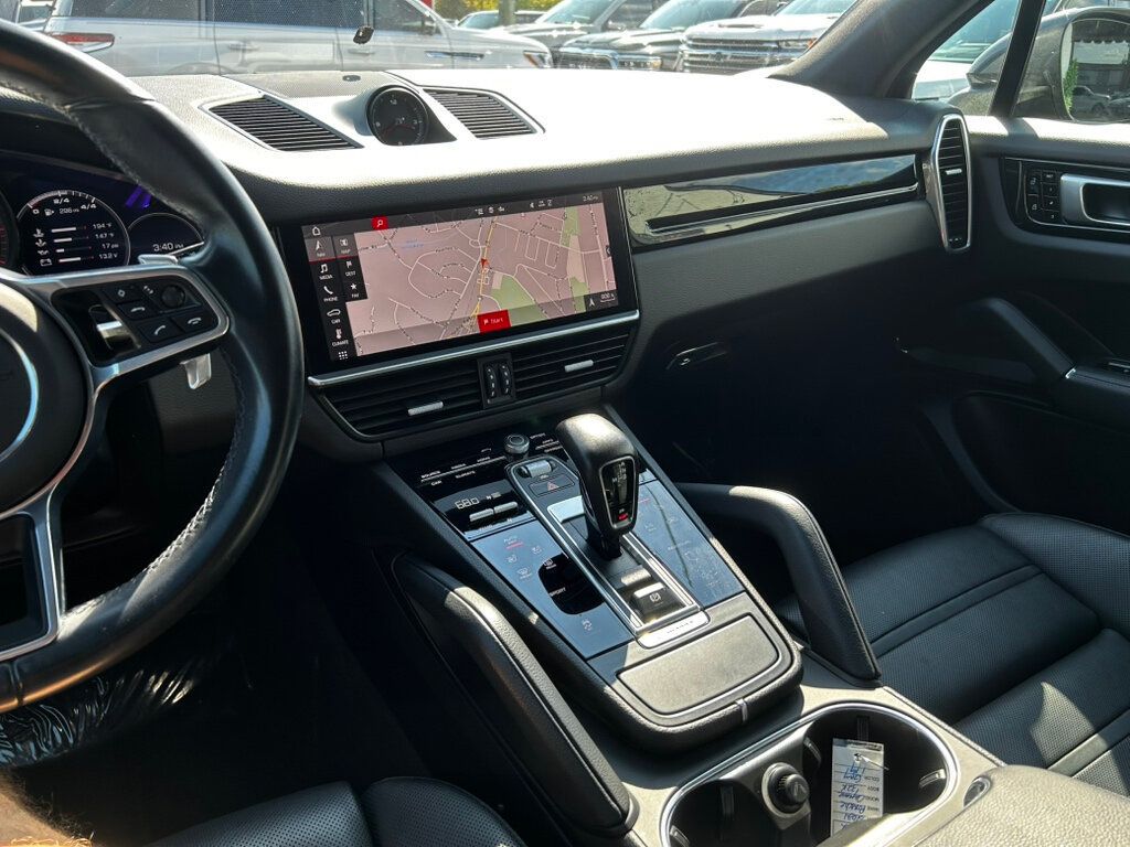 2021 Porsche Cayenne photo 27
