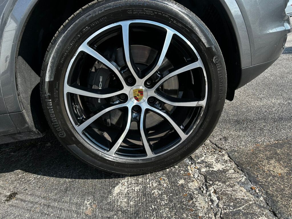 2021 Porsche Cayenne photo 30