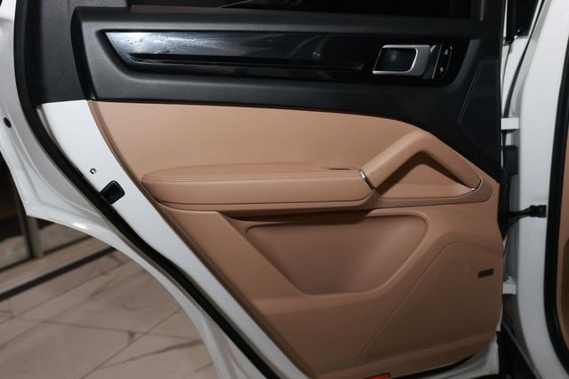 2021 Porsche Cayenne S Coupe AWD - 22982802 - 19