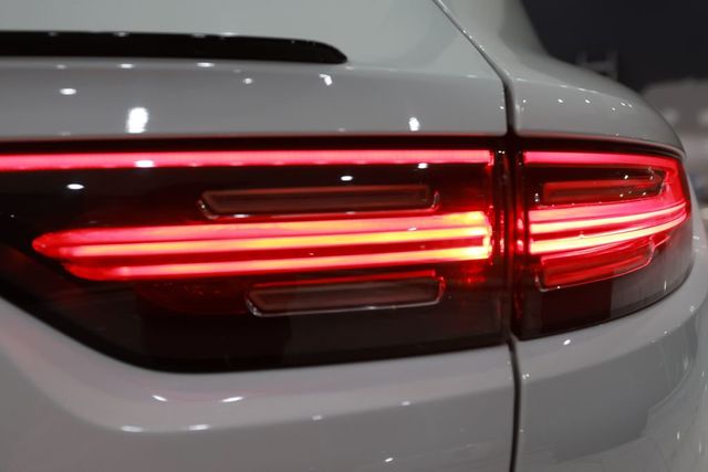 2021 Porsche Cayenne S Coupe AWD - 22982802 - 27