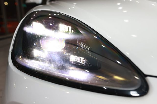 2021 Porsche Cayenne S Coupe AWD - 22982802 - 35