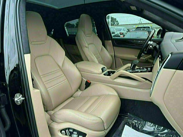 2021 Porsche Cayenne S Coupe AWD - 23065156 - 13