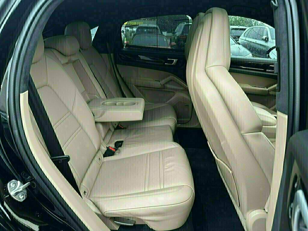 2021 Porsche Cayenne S Coupe AWD - 23065156 - 20