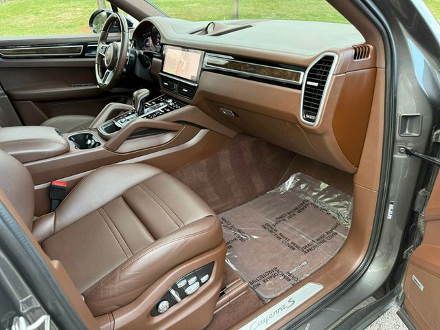 2021 Porsche Cayenne S Coupe, Rare Special Order, $129K MSRP! Carbon Ceramic Brakes - 22994965 - 33