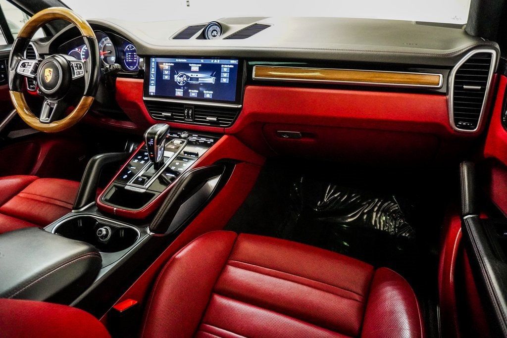 2021 Porsche Cayenne Turbo photo 27