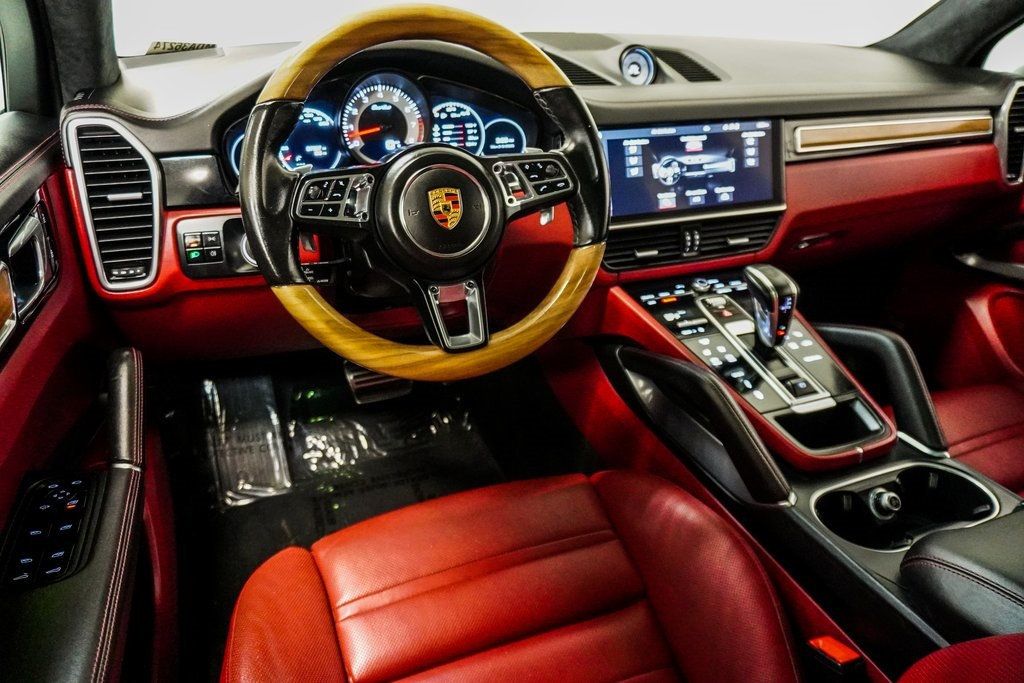 2021 Porsche Cayenne Turbo photo 28