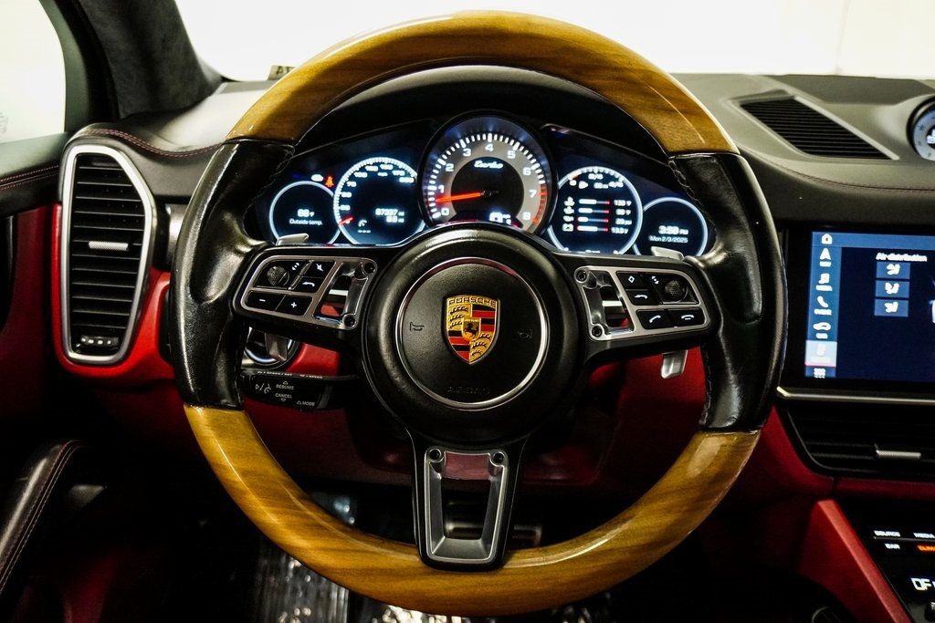 2021 Porsche Cayenne Turbo photo 29