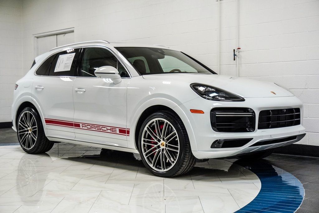 2021 Porsche Cayenne Turbo photo 4