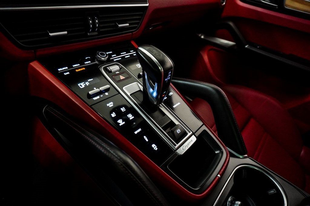 2021 Porsche Cayenne Turbo photo 46