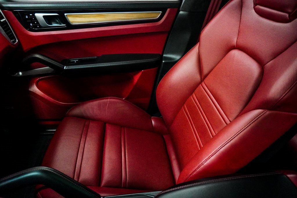 2021 Porsche Cayenne Turbo photo 49