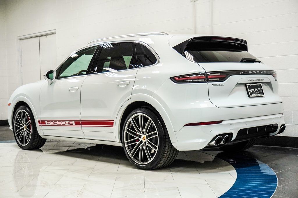 2021 Porsche Cayenne Turbo photo 6