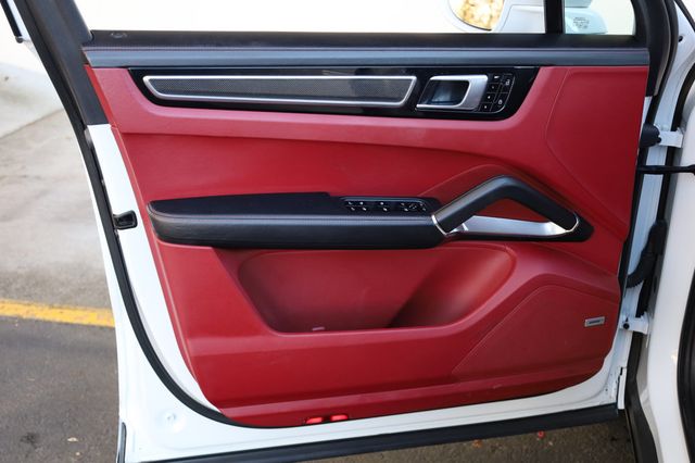 2021 Porsche Cayenne Turbo AWD - 22958246 - 13